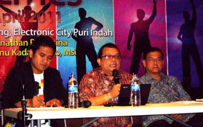 LUAR BIASA karena biasa di “LUAR”